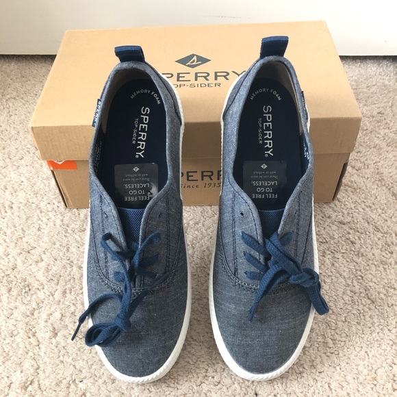 Sperry Shoes - NWT/NIB Sperry Navy Crest Knot Chambray Sneaker